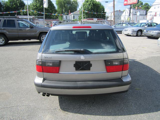 Saab 9-5 2001 photo 2