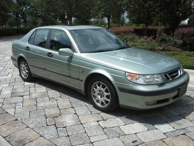 Saab 9-5 2001 photo 2