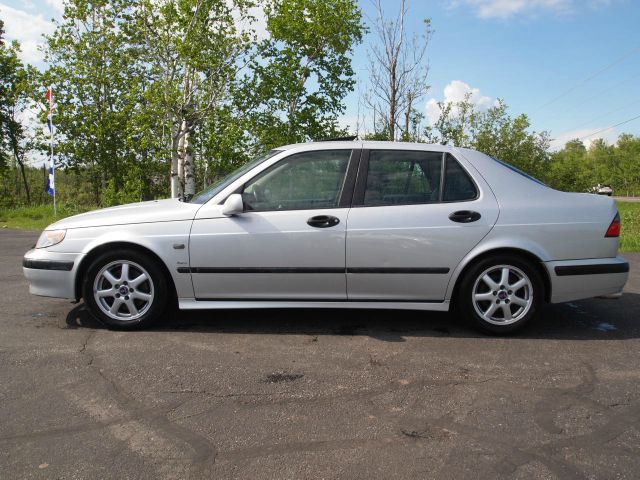 Saab 9-5 2001 photo 1