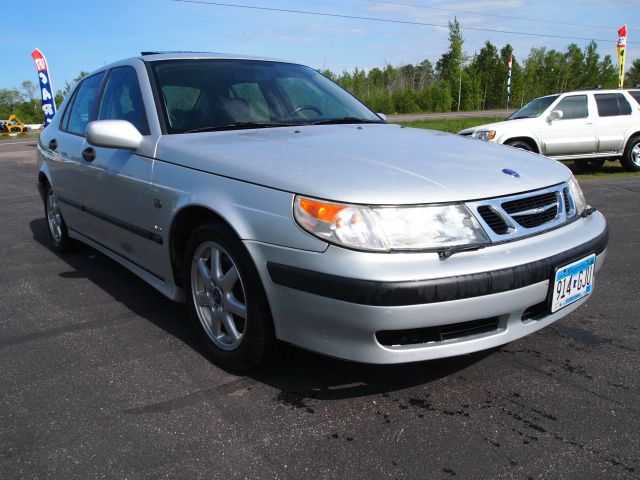 Saab 9-5 2001 photo 2