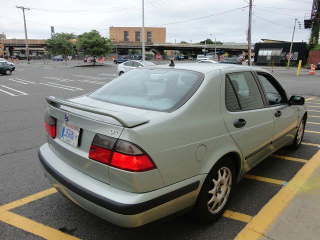 Saab 9-5 2001 photo 2