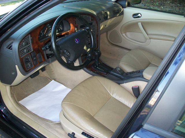 Saab 9-5 2001 photo 1