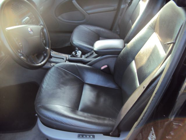 Saab 9-5 2002 photo 2