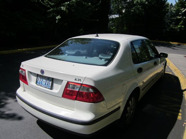 Saab 9-5 2002 photo 1