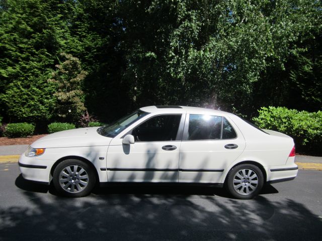 Saab 9-5 2002 photo 2