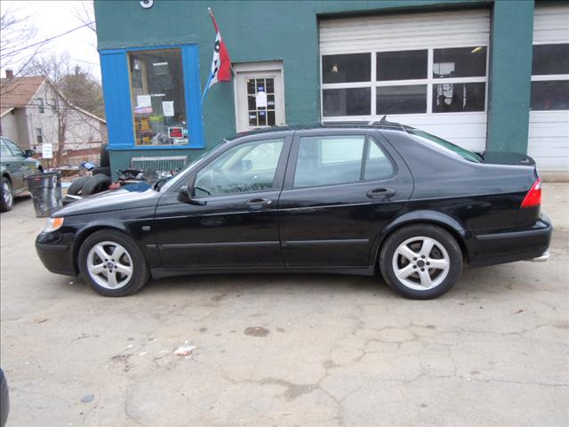 Saab 9-5 2002 photo 1