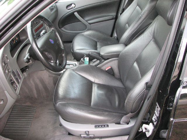 Saab 9-5 2002 photo 2