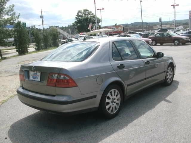 Saab 9-5 2002 photo 2