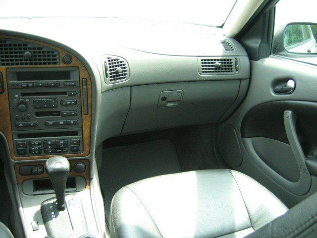 Saab 9-5 2002 photo 2