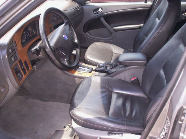 Saab 9-5 2002 photo 1