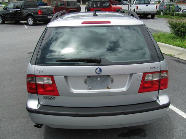 Saab 9-5 2003 photo 2