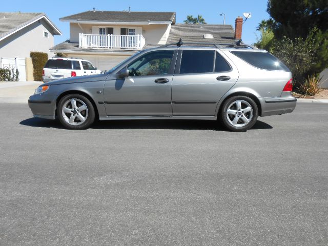 Saab 9-5 2004 photo 2