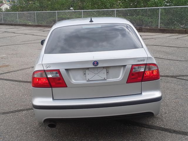 Saab 9-5 2004 photo 2