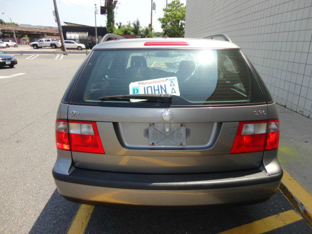 Saab 9-5 2005 photo 2