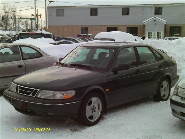 Saab 900 1997 photo 1