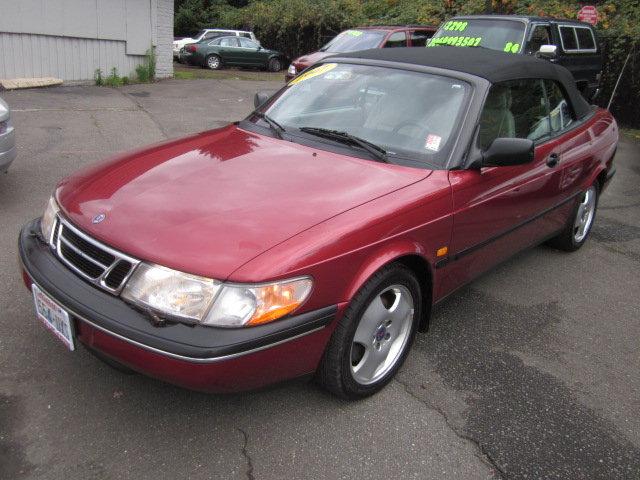 Saab 900 SE Convertible