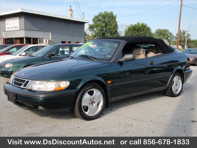 Saab 900 SE Convertible