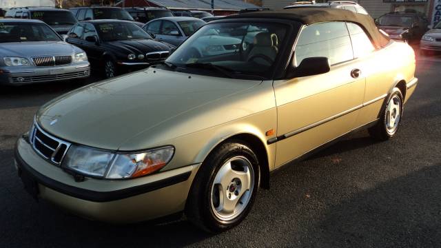 Saab 900 1998 photo 2