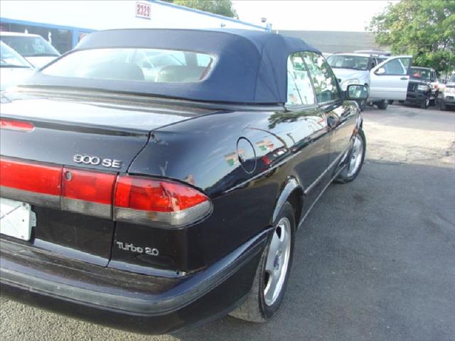 Saab 900 1998 photo 2