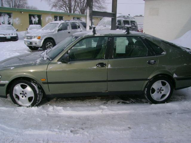 Saab 900 SE Hatchback