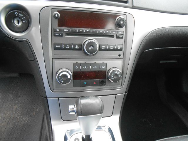 Saturn Aura 2008 photo 2