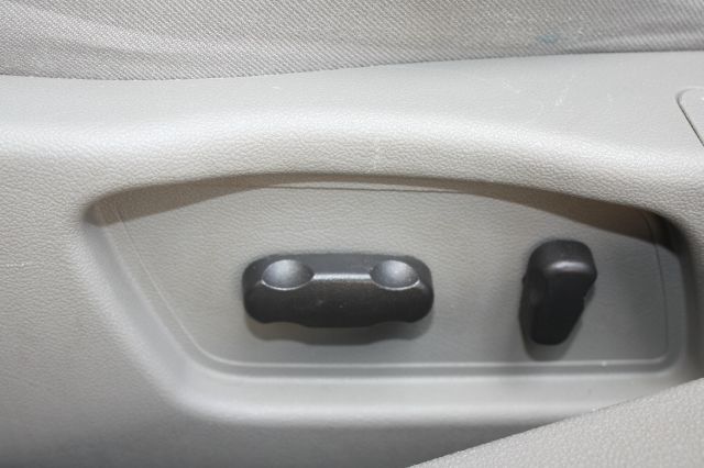 Saturn Aura 2009 photo 32