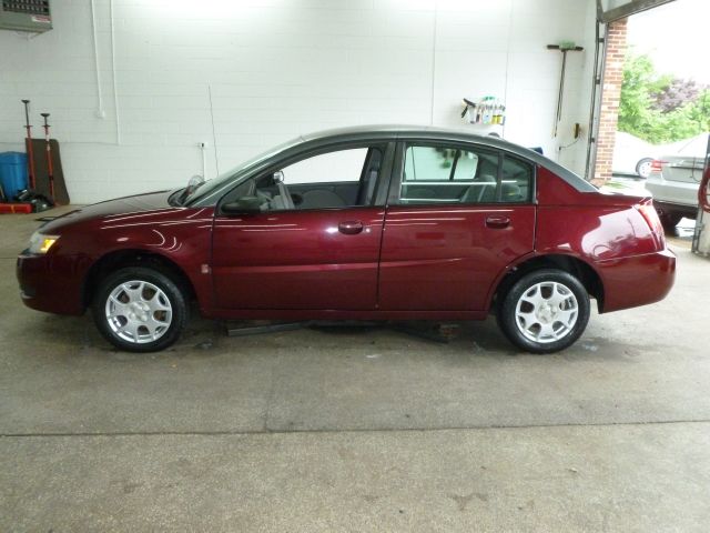 Saturn Ion 2003 photo 11