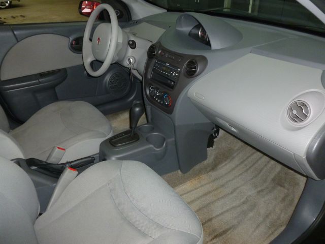 Saturn Ion 2003 photo 15