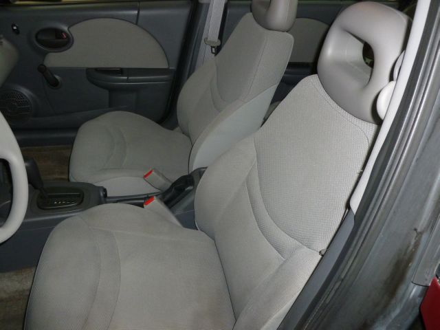 Saturn Ion 2003 photo 4