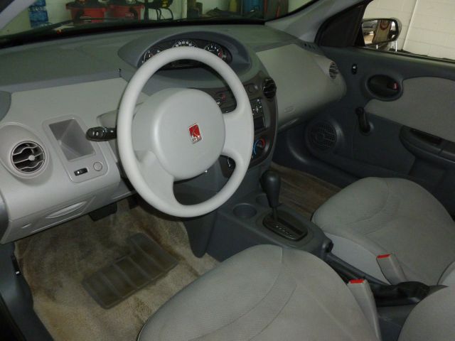 Saturn Ion 2003 photo 7