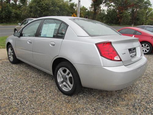 Saturn Ion 2003 photo 1