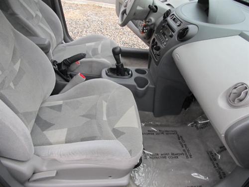 Saturn Ion 2003 photo 5