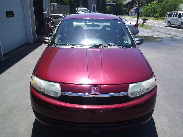 Saturn Ion LE - Like New Clean Title Sedan