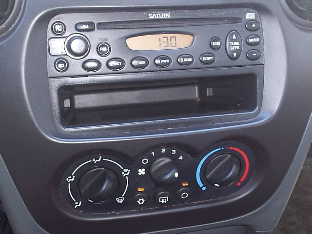 Saturn Ion 2003 photo 14