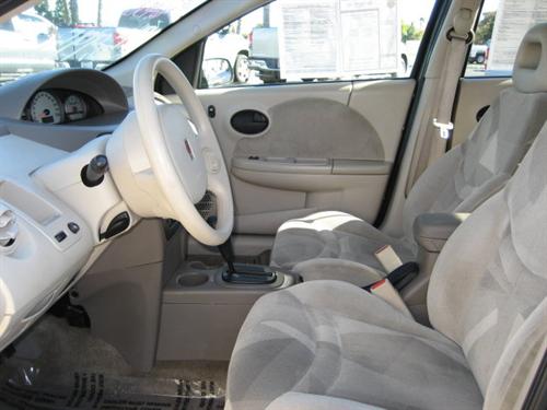 Saturn Ion 2003 photo 1