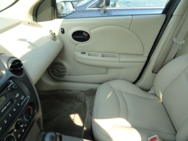 Saturn Ion 2003 photo 3