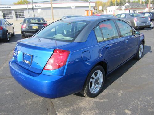 Saturn Ion 2003 photo 1