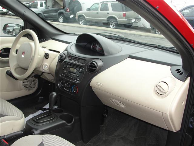 Saturn Ion 2003 photo 18