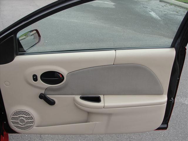 Saturn Ion 2003 photo 28