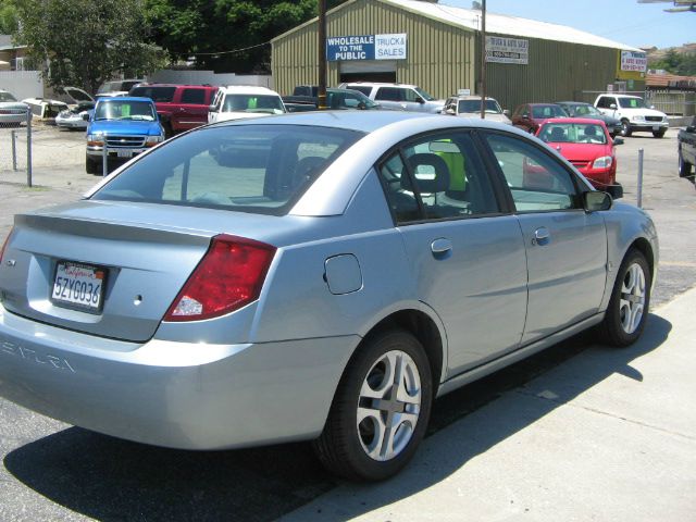 Saturn Ion 2003 photo 1