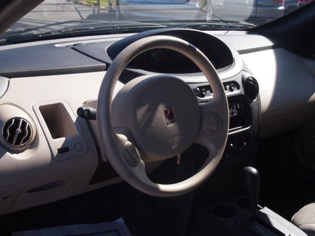 Saturn Ion 2003 photo 10