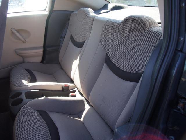 Saturn Ion 2003 photo 9