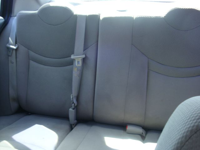 Saturn Ion 2003 photo 1