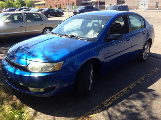 Saturn Ion 2003 photo 2