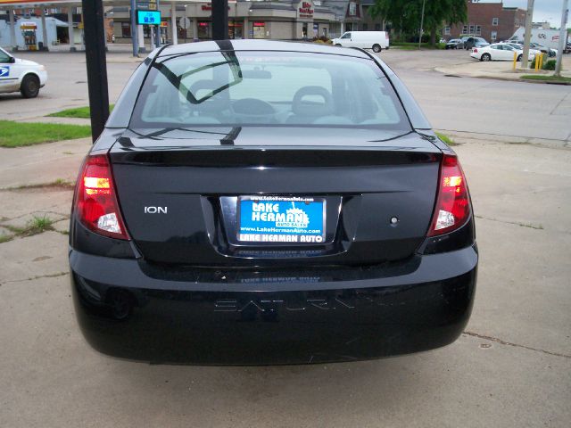 Saturn Ion 2003 photo 1