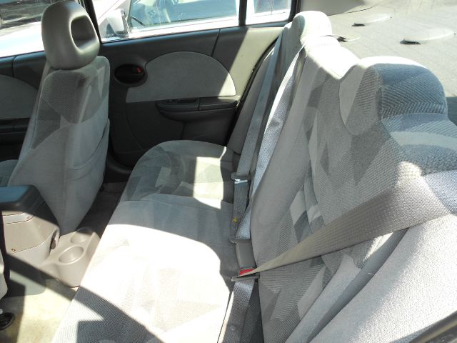 Saturn Ion 2003 photo 1