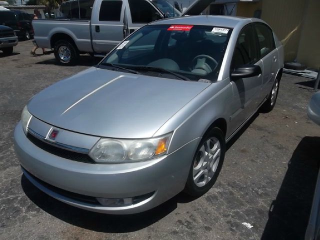 Saturn Ion 2003 photo 1