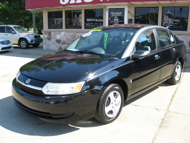 Saturn Ion LE - Like New Clean Title Sedan