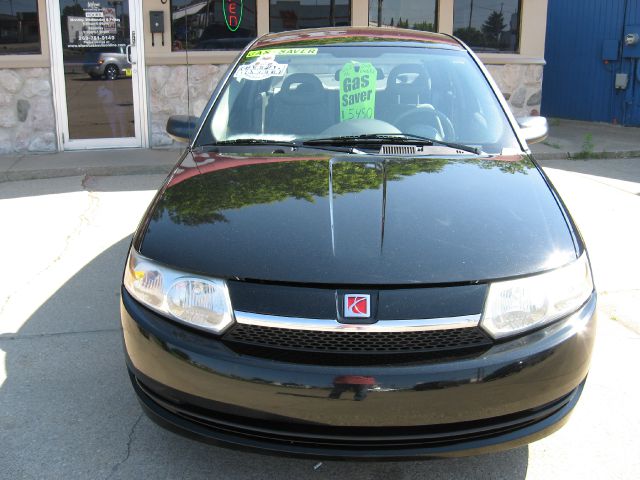 Saturn Ion 2003 photo 1