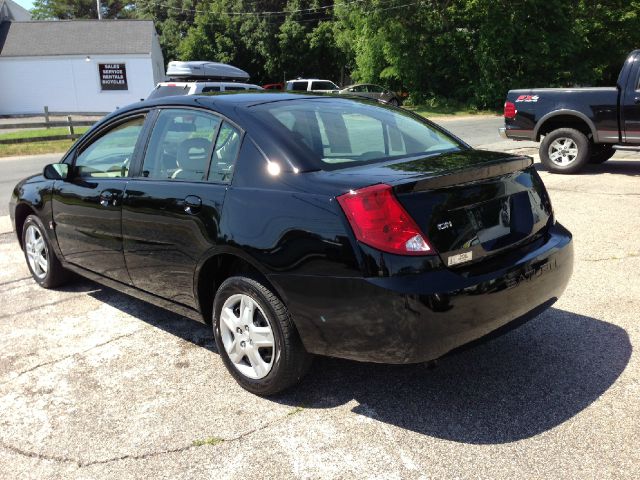 Saturn Ion 2003 photo 1